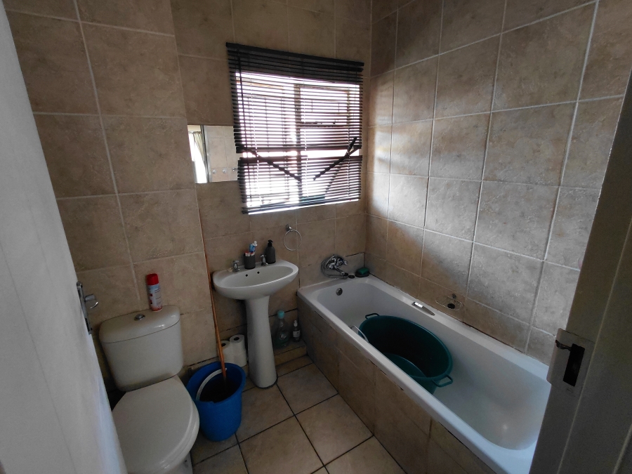 To Let 1 Bedroom Property for Rent in Oudorp North West